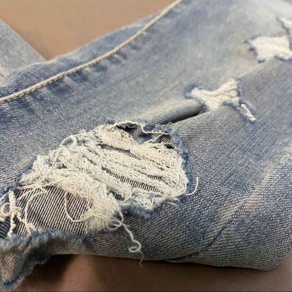 Levi’s jeans in size 24 - Picture 2 of 5
